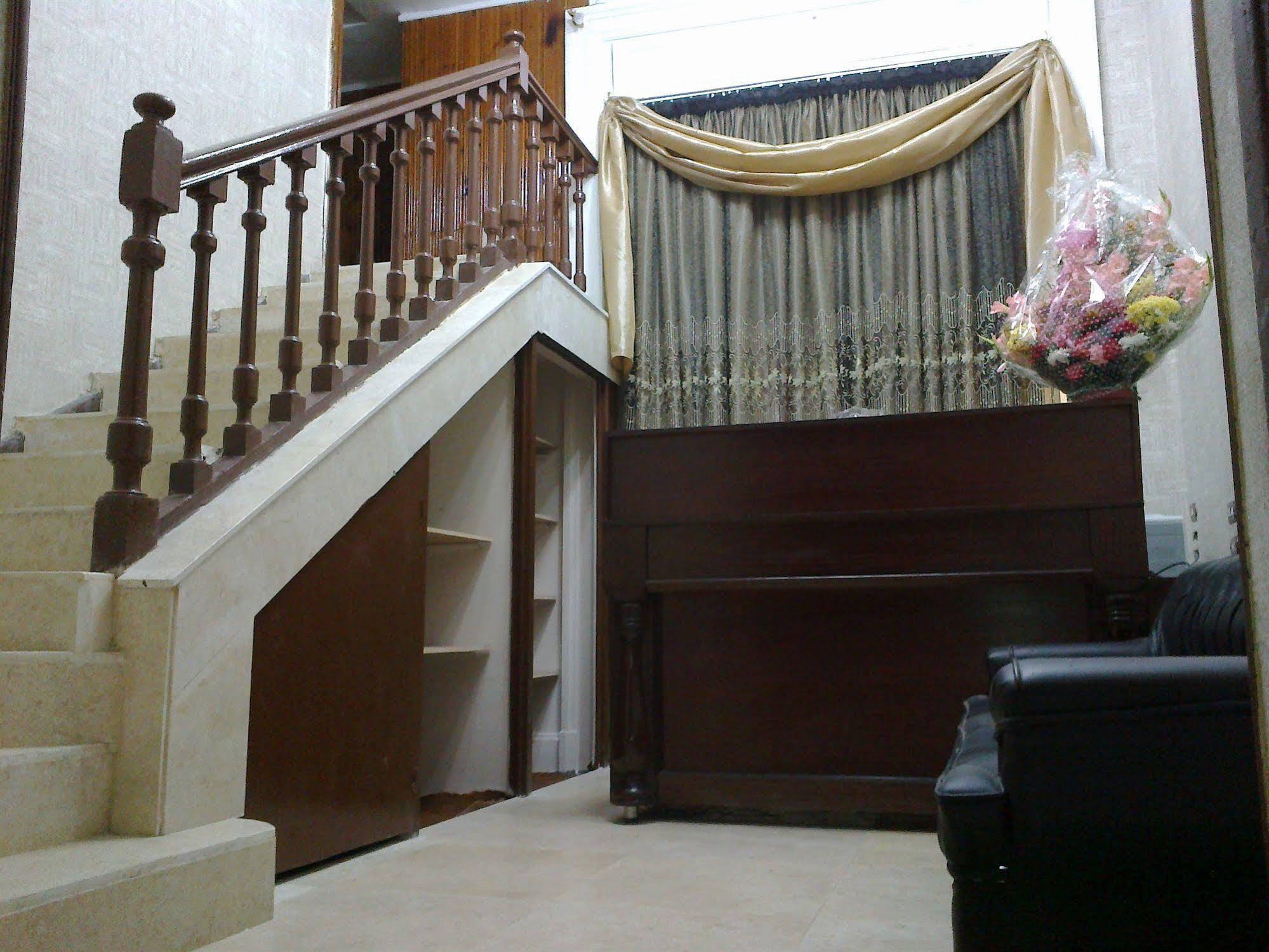 Kingdom Hostel